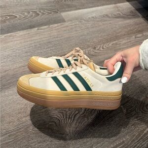 Adidas Cream and Green Sneakers Retro Style